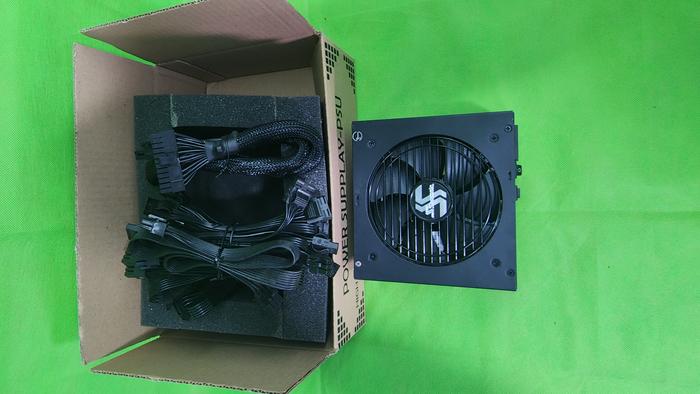 Seasonic - FOCUS GX-1000, 1000W 80+ Gold PSU, Full-Modular SSR-1000FX - Image 2